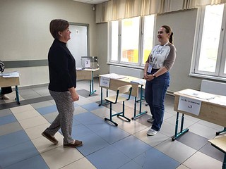 Лариса Лазутина проверила избирательные участки в образовательном центре «Флагман»