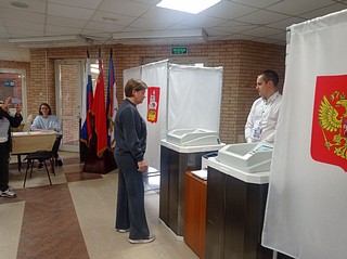 Лариса Лазутина проголосовала на выборах губернатора Московской области