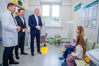 Глава Одинцовского округа Андрей Иванов открыл новую поликлинику в Ромашково