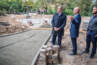 Глава Одинцовского городского округа Андрей Иванов проверил ход благоустройства улицы Интернациональная в Одинцово