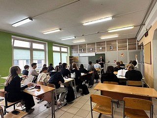 В школах Одинцовского округа полицейские провели информационную акцию «Служу в полиции — служу закону!»
