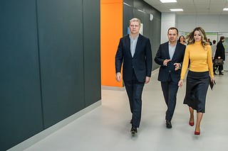 Андрей Иванов вместе с родителями школьников проверил работу образовательного центра «Багратион»