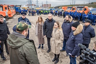 Руководитель Главного управления содержания территорий Московской области в ранге министра Светлана Аипова проверила готовность коммунальных предприятий Одинцовского округа к зимнему сезону. Смотр сил и средств проходил на площадке МБУ «Одинцовское городское хозяйство». Для участия в нём на базу предприятия прибыли 248 единиц техники и 910 сотрудников