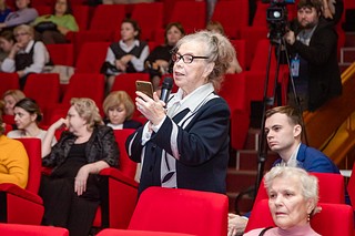 15 ноября, с отчетом по образованию, социальной сфере и здравоохранению перед жителями выступил заместитель главы округа Олег Дмитриев
