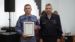 Сотрудники и ветераны подразделения вневедомственной охраны Росгвардии отметили профессиональный праздник