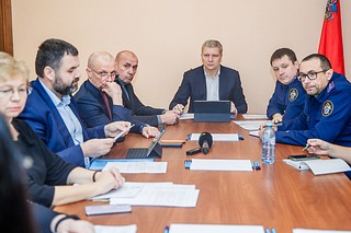 Андрей Иванов провел встречу с жителями ветхих аварийных домов по Банному переулку в Голицыно