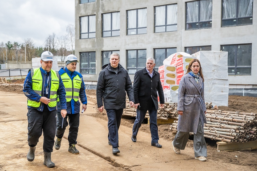 VLR s 2, Глава Одинцовского городского округа Андрей Иванов проинспектировал строительство новой школы на 600 учеников в рабочем поселке Заречье