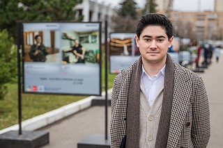 На Центральной площади города Одинцово 1 ноября открылась фотовыставка «Люди Донбасса»