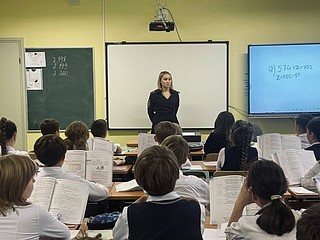 В Одинцовском городском округе продолжается акция «Нет ненависти и вражде», в ходе которой сотрудники полиции УМВД России по Одинцовскому городскому округу проводят профилактические беседы в общеобразовательных организациях по формированию негативного отношения к радикальной идеологии