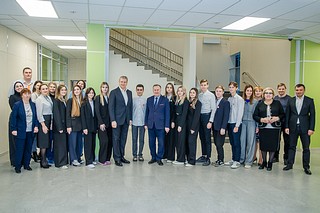 Глава Одинцовского округа Андрей Иванов осмотрел пристройку на 500 мест к одинцовской гимназии № 14