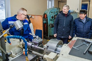 Глава Одинцовского округа Андрей Иванов осмотрел цеха и производственные мощности одного из старейших предприятий муниципалитета — Голицынского опытного завода средств автоматизации