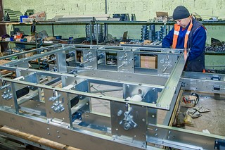 Глава Одинцовского округа Андрей Иванов осмотрел цеха и производственные мощности одного из старейших предприятий муниципалитета — Голицынского опытного завода средств автоматизации