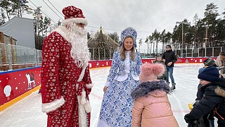 В рамках ежегодной Всероссийской акции «Полицейский Дед Мороз» сотрудники полиции совместно с представителями Общественного совета УМВД России по Одинцовскому городскому округу поздравили детей с наступающим Новым годом