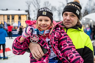 В Одинцовском округе прошла традиционная предновогодняя Манжосовская лыжная гонка. Забег стал уже 54-м по счету. Первую предновогоднюю гонку 31 декабря 1969 года организовали для одинцовских лыжников отец и сын — Николай и Виктор Манжосовы. Тогда на старт вышло всего 12 спортсменов. В 2023 году участие в самых известных и массовых зимних соревнованиях Одинцовского округа приняли 1500 лыжников. Желающих было значительно больше — официальная регистрация была закрыта буквально за несколько часов