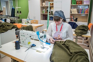Глава Одинцовского округа Андрей Иванов посетил Старогородковскую специальную школу имени А. В. Фурагиной. С этого учебного года ребята занимаются в полностью обновленном здании — осенью 2023 года образовательное учреждение открылось после масштабного капитального ремонта в рамках президентской программы «Образование». Глава муниципалитета осмотрел учебные классы, пищеблок, кружковые комнаты, а также пообщался с воспитанниками школы, их родителями и педагогами