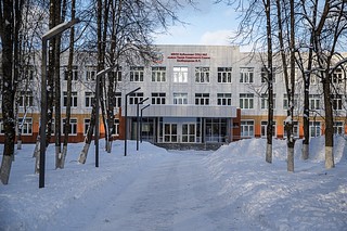 Глава Одинцовского округа Андрей Иванов провел встречу с коллективом Кубинской школы № 2 имени Героя Советского Союза В. П. Безбородова. Центральным вопросом мероприятия стало дооснащение школы современным оборудованием и работы, которые предстоит провести в 2024 году. Особое внимание, как подчеркнул Андрей Иванов, уделят вопросам отопления в спортивном зале