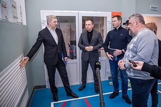 Глава Одинцовского округа Андрей Иванов провел встречу с коллективом Кубинской школы № 2 имени Героя Советского Союза В. П. Безбородова. Центральным вопросом мероприятия стало дооснащение школы современным оборудованием и работы, которые предстоит провести в 2024 году. Особое внимание, как подчеркнул Андрей Иванов, уделят вопросам отопления в спортивном зале