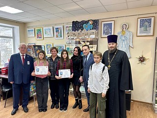 В Захаровском сельском доме культуры 20 января состоялась торжественная церемония награждения победителей XXI окружного конкурса детско-юношеского рисунка и прикладного творчества «Рождественская звезда»