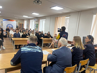 Сотрудники УМВД России по Одинцовскому городскому округу совместно с членом Общественного совета при УМВД Сергеем Дядя, провели Всероссийскую акцию «Студенческий десант» для студентов Одинцовского филиала Международного юридического института