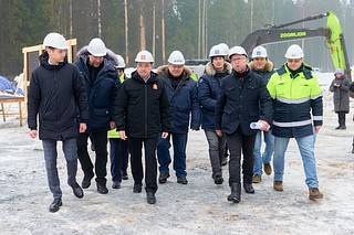 Губернатор Московской области Андрей Воробьёв проконтролировал ход строительства дорожной развязки в районе Малых Вязём
