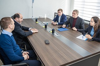 Глава Одинцовского округа Андрей Иванов осмотрел завод ООО «Черный Бриллиант» в территориальном управлении Захаровское
