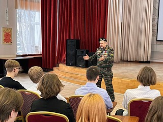 В Одинцовском округе председатель Совета ветеранов органов внутренних дел провёл Урок мужества