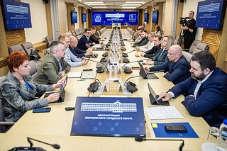 В администрации Одинцовского округа прошла очередная рабочая встреча, в ходе которой был рассмотрен ряд вопросов, связанных с вывозом мусора с контейнерных площадок