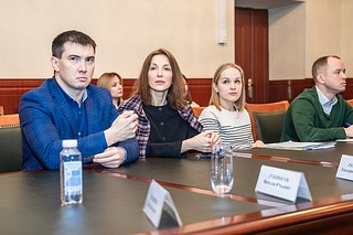 Качество работы управляющей компании в ЖК «Инновация» обсудил Андрей Иванов с жителями Новоивановского
