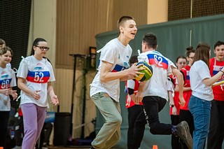 Шестой открытый спортивный турнир для людей с ограниченными возможностями здоровья прошел в Одинцово. Спортивное мероприятие прошло в Одинцовском Волейбольном центре — здесь собирались 120 участников. Турнир «Воля к победе — цель жизни» посвящен спортсмену-тяжелоатлету, почетному гражданину Одинцовского округа Виктору Куренцову