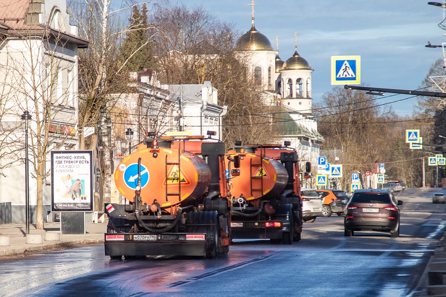 Дороги текст 4, Муниципальные дороги общего пользования в Одинцовском округе обработали моющими средствами