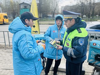 В Одинцовском округе с курьерами служб доставки побеседовали сотрудники Госавтоинспекции