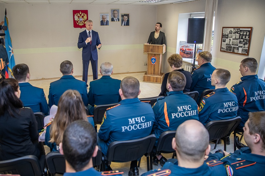 Пожарные текст 1, Одинцовских пожарных поздравили с 375-летием пожарной охраны России