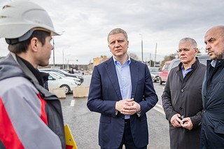 Глава Одинцовского округа Андрей Иванов проверил ход обустройства новой автомобильной дороги в Заречье — подъезда к инновационному центру «Сколково» от транспортной развязки на 50-м километре Московской кольцевой автодороги