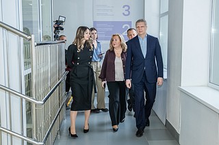 Андрей Иванов вместе с депутатом Госдумы Аллой Поляковой посетили образовательный центр «Багратион»
