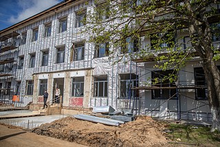 Глава Одинцовского городского округа Андрей Иванов проверил ход капитального ремонта звенигородской школы № 2 имени М. А. Пронина