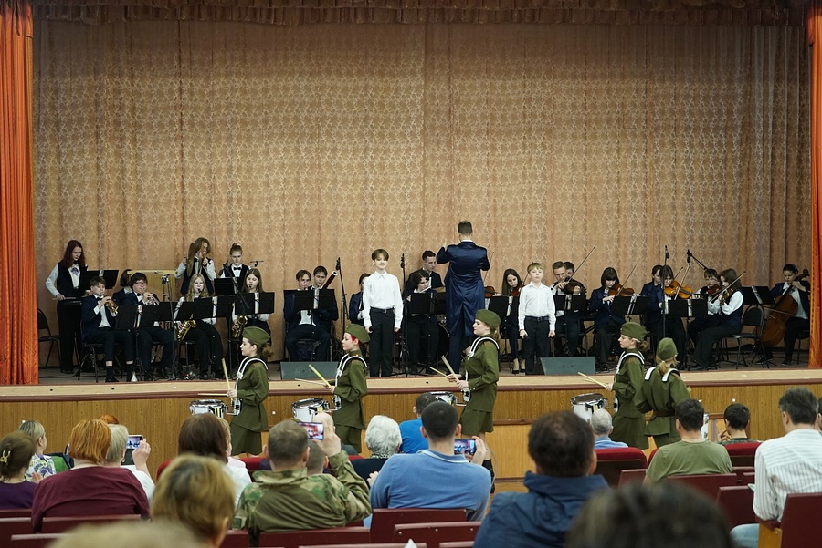 Юные музыканты Одинцовского Молодёжного оркестра выступили для пациентов Центрального военного клинического госпиталя