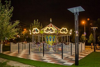 В Одинцово инспекторы осмотрели карусель возле центральной площади