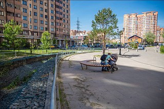 Глава Одинцовского округа Андрей Иванов вместе с жителями провёл велообъезд микрорайона «Гусарская баллада». Участники проехали по наиболее проблемным точкам жилого комплекса