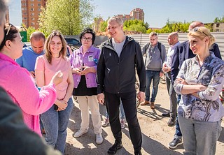 Глава Одинцовского округа Андрей Иванов вместе с жителями провёл велообъезд микрорайона «Гусарская баллада». Участники проехали по наиболее проблемным точкам жилого комплекса