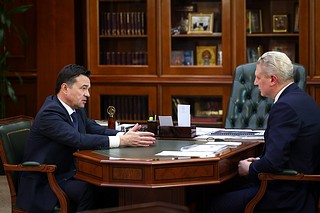 Губернатор Московской области Андрей Воробьев провел встречу с главой Одинцовского округа Андреем Ивановым, в рамках которой подвели итоги работы в муниципалитете за 5 лет и обсудили какие проекты для жителей будут реализованы в 2024-м