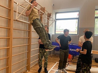 Всероссийская военно-патриотическая игра «Зарница 2.0» прошла в Одинцовском городском округе на базе Одинцовской гимназии № 14. На муниципальный этап вышли лучшие из лучших — ребята из разных школ нашего округа, показавшие высокие результаты в предыдущих турах