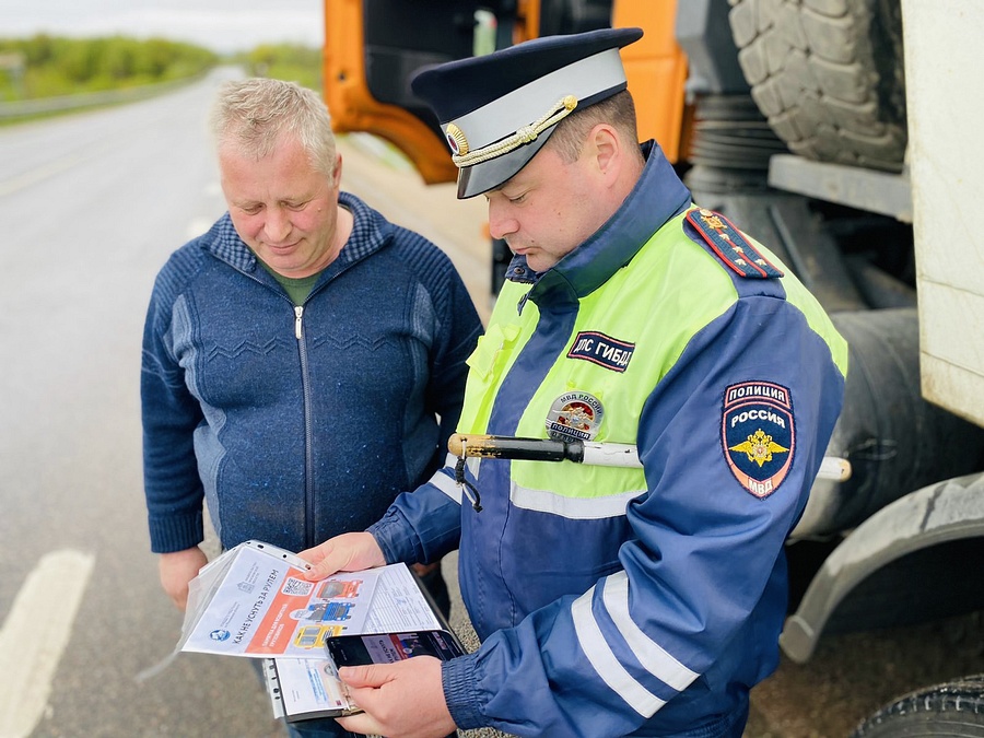 Грузовик текст 2, Одинцовские госавтоинспекторы продолжают проверки грузовиков в рамках профилактической операции