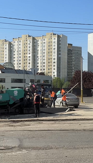 На тротуаре по улице Говорова в Одинцово начали укладывать асфальт