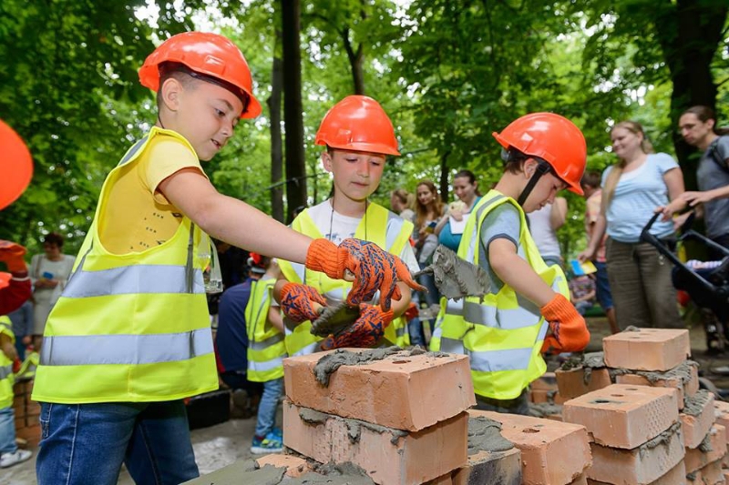«Города профессий» откроются для юных посетителей парков Одинцовского округа 1 июня, Май