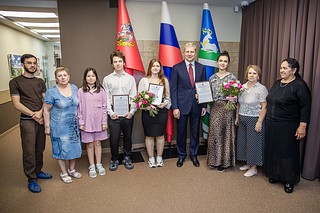 Жилищные сертификаты вручили трем детям-сиротам Одинцовского округа