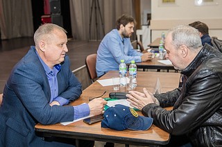 В рамках проекта «Выездная администрация» глава Одинцовского округа Андрей Иванов вместе с профильными заместителями провел личный прием граждан в Звенигороде