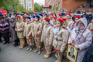 В День Победы в Одинцово открыли мемориальную доску в память об участнике специальной военной операции, гвардии подполковнике Вячеславе Опольском. Российский офицер героически погиб при выполнении боевой задачи на Херсонском направлении 12 мая 2023 года. Глава Одинцовского округа Андрей Иванов подчеркнул, что открытие памятной доски символично прошло 9 мая, в День Великой Победы