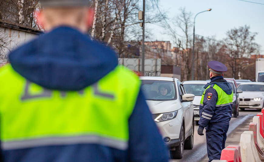 Сотрудники Одинцовской Госавтоинспекции напоминают водителям о возможности применения аудио и видеозаписи при общении с сотрудниками полиции, Май
