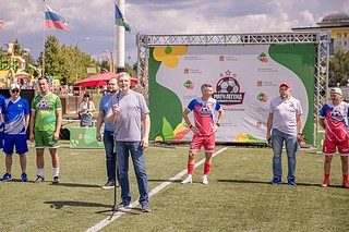 Со спортивным праздником болельщиков поздравили министр физической культуры и спорта Московской области Алексей Перов и глава Одинцовского округа Андрей Иванов