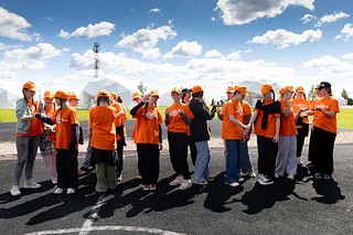 В рамках ведомственной акции «Каникулы с Росгвардией» Одинцовские росгвардейцы побывали в гостях в «Лагере настоящих героев» на базе Центрального военно-патриотического парка культуры и отдыха Вооруженных Сил Российской Федерации «Патриот». Акция проводится в течение летних школьных каникул в местах организованного детского отдыха, в летних лагерях